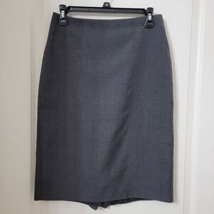 Ann Taylor Size 4 Gray Pencil Skirt, Excellent Used Condition